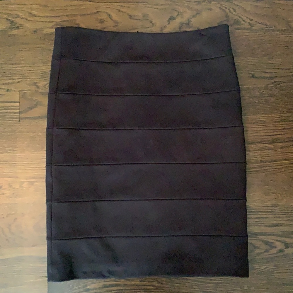 Black Privee Pencil Skirt